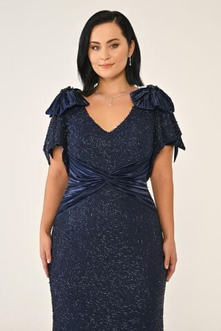 V Yaka Omuz Aksesuarlı Boncuklu Kumaş Uzun Elbise Lacivert - 46