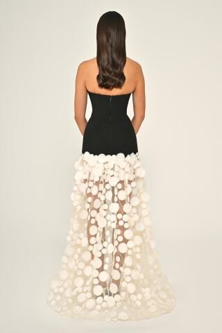 Straplez Üst Krep Eteği 3 Boyutlu Tül Uzun Elbise SİYAH / EKRU - 36