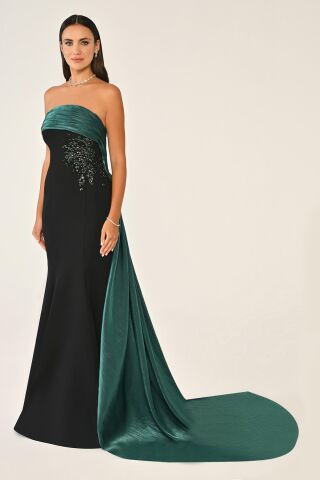 Straplez Üstü İşlemeli Kuyruklu Krep Uzun Elbise SİYAH / ZÜMRÜT - 42