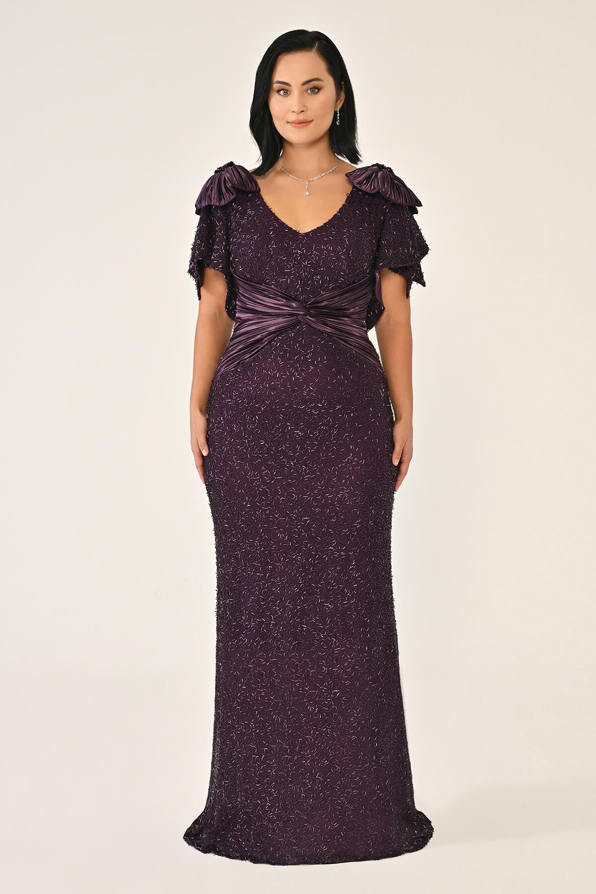 V Yaka Omuz Aksesuarlı Boncuklu Kumaş Uzun Elbise Mürdüm - 44