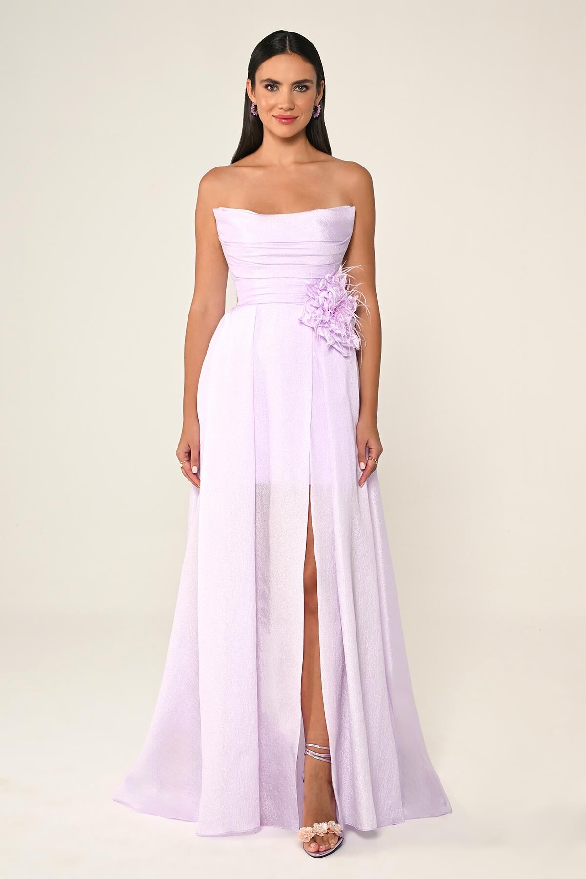 Straplez Bel Çiçek Aksesuarlı Organze Uzun Elbise Lila - 42