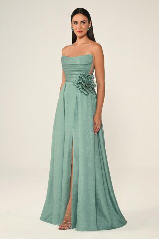 Straplez Bel Çiçek Aksesuarlı Organze Uzun Elbise MİNT - 44
