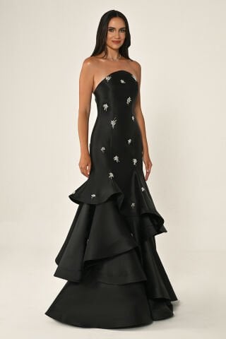 Straplez Katlı Etek Taşlı Saten Uzun Elbise