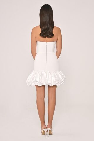 Straplez Eteği Saten Fırfırlı Krep Kısa Elbise Beyaz - 40