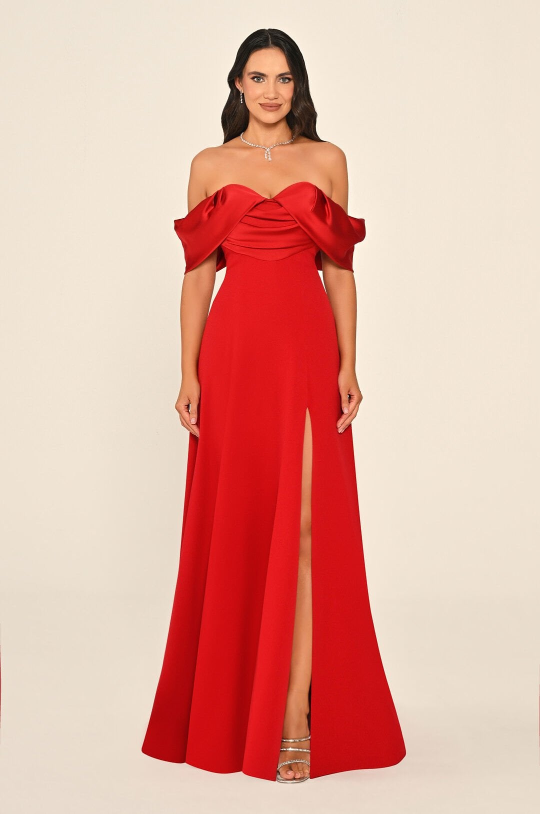 Düşük Omuz Kalp Göğüs Önden Yırtmaçlı Uzun Elbise