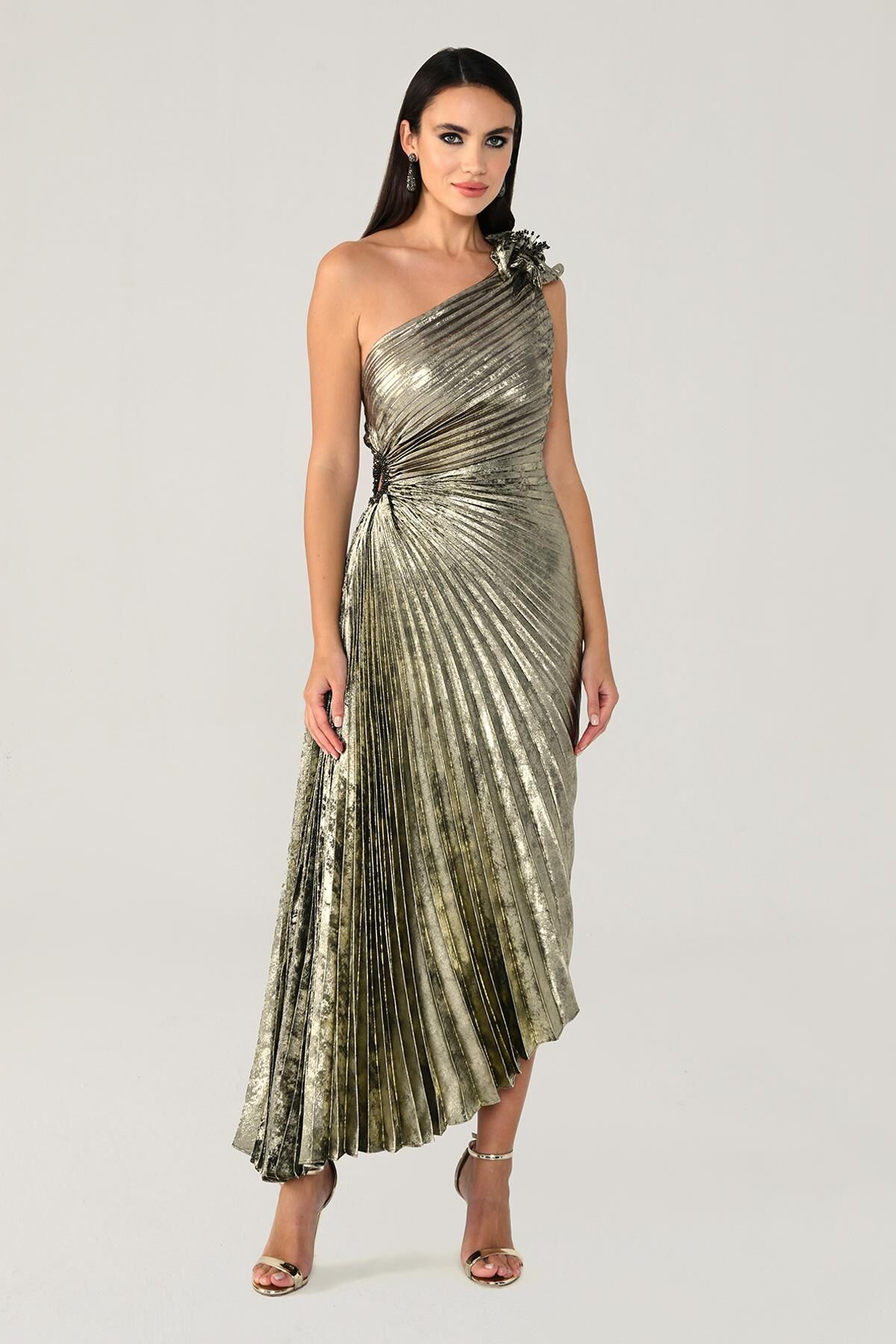 Tek Omuz Piliseli Parlak Kadife Midi Elbise ALTIN / SİYAH - 42