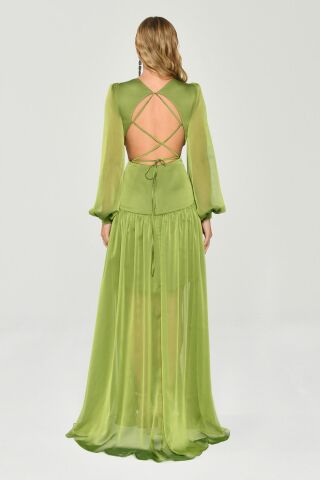 Langes Chiffonkleid mit V-Ausschnitt und Schnalle vorne und doppeltem Schlitz, Grün - 40