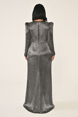 Uzun Kollu Vatkalı Broşlu Parlak Şifon Uzun Elbise