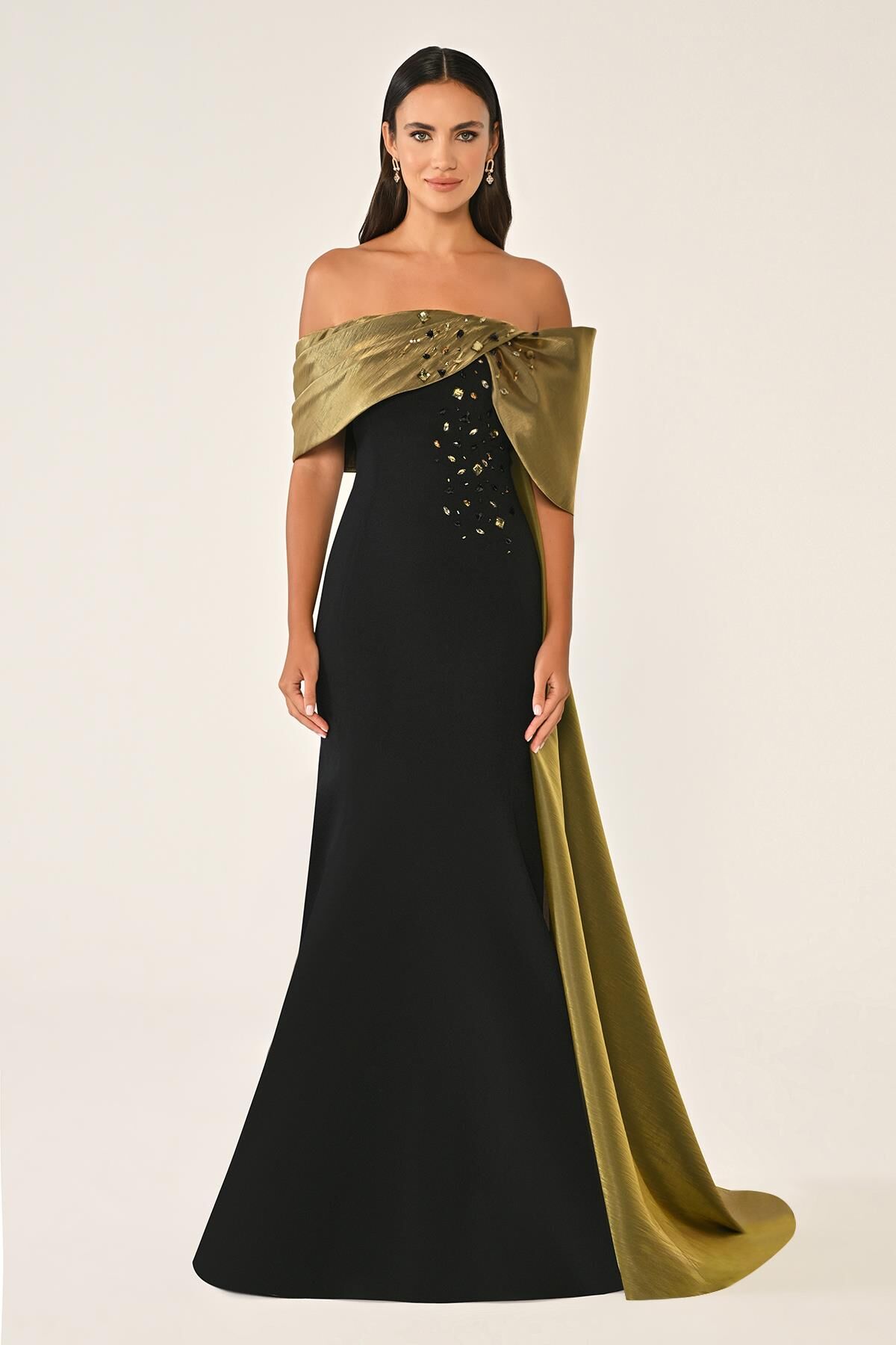 Düşük Omuz Üst Aksesuarlı Kuyruklu Krep Elbise SİYAH / OLİVE - 42