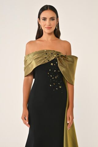 Düşük Omuz Üst Aksesuarlı Kuyruklu Krep Elbise SİYAH / OLİVE - 42