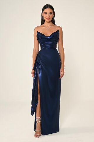 Straplez Parlak Kumaş Yandan Yırtmaçlı Uzun Elbise Lacivert - 38