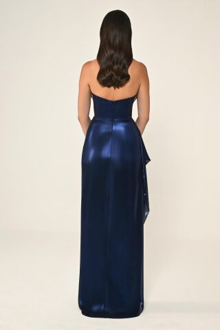 Straplez Parlak Kumaş Yandan Yırtmaçlı Uzun Elbise Lacivert - 40