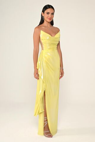 Straplez Parlak Kumaş Yandan Yırtmaçlı Uzun Elbise SARI - 36