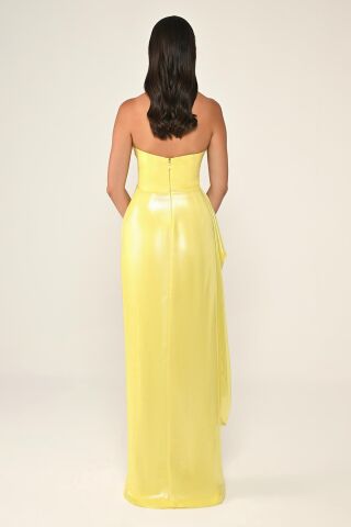 Straplez Parlak Kumaş Yandan Yırtmaçlı Uzun Elbise SARI - 36