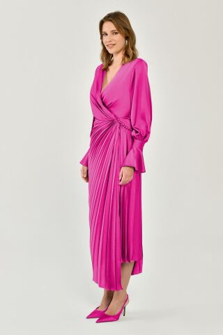 Uzun Kol V Yaka Pliseli Saten Midi Elbise Fuşya - 46