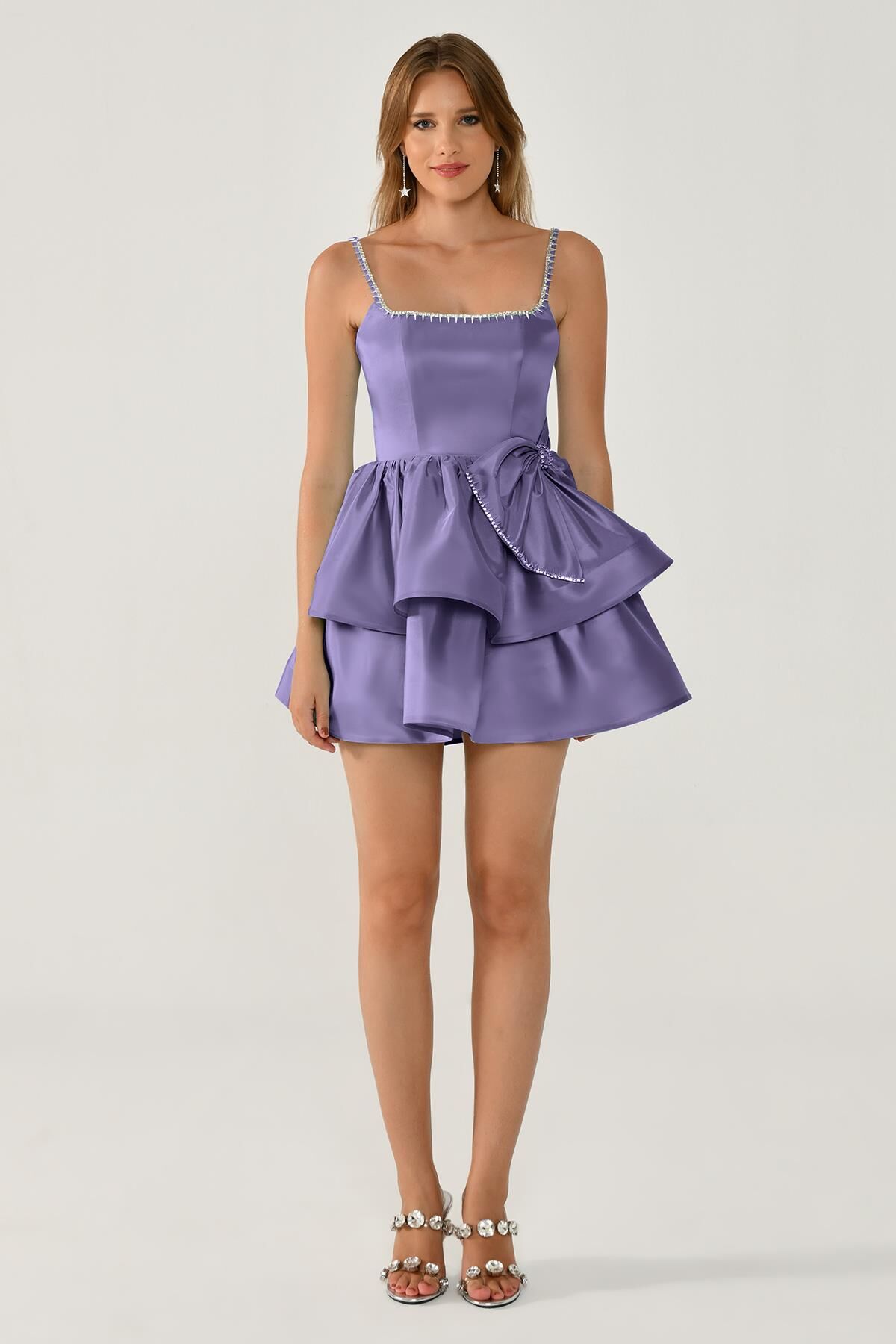 Askılı Şerit Taş Aksesuarlı Fiyonklu Tafta Kısa Elbise Lila - 36