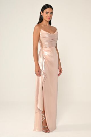 Straplez Parlak Kumaş Yandan Yırtmaçlı Uzun Elbise Pudra - 40