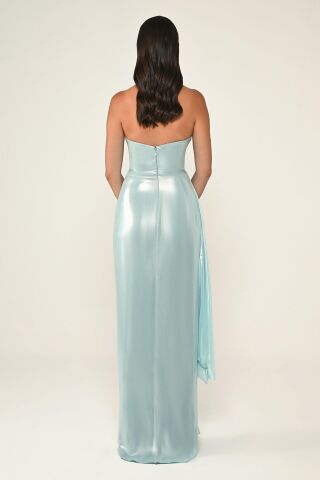 Straplez Parlak Kumaş Yandan Yırtmaçlı Uzun Elbise BEBE MAVİ - 40