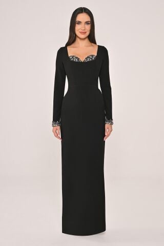 Göğüs ve Kolu işlemeli Dar Kesim Krep Uzun Elbise