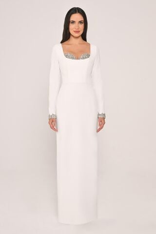 Göğüs ve Kolu işlemeli Dar Kesim Krep Uzun Elbise