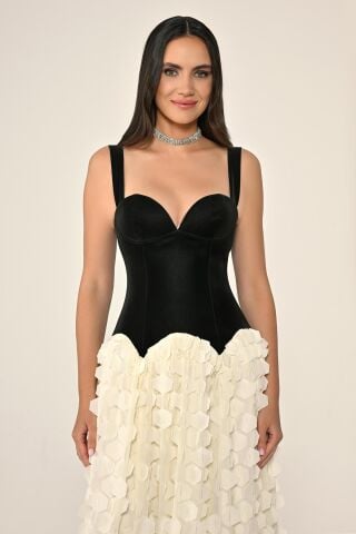 Kalp Göğüs Üst Lateks Kumaş Eteği 3 Boyut Tül Uzun Elbise SİYAH / EKRU - 42