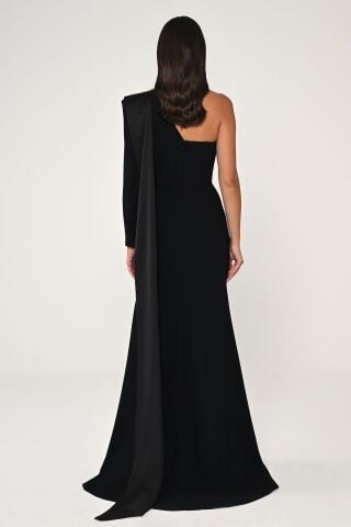 Tek Kollu Taşlı Krep Uzun Elbise