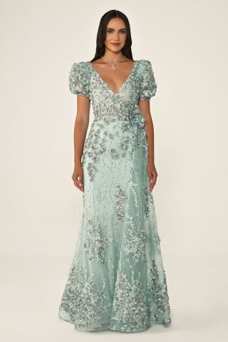 Uzun Kollu 3 Boyut Çiçek Aksesuarlı Uzun Elbise