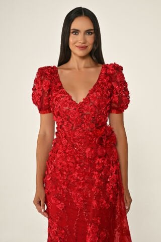 Uzun Kollu 3 Boyut Çiçek Aksesuarlı Uzun Elbise