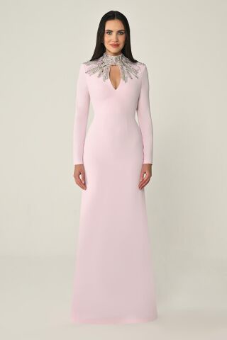 Uzun Kollu Üst Aksesarlı Sırt Dekolteli Krep Uzun Elbise Pembe - 38