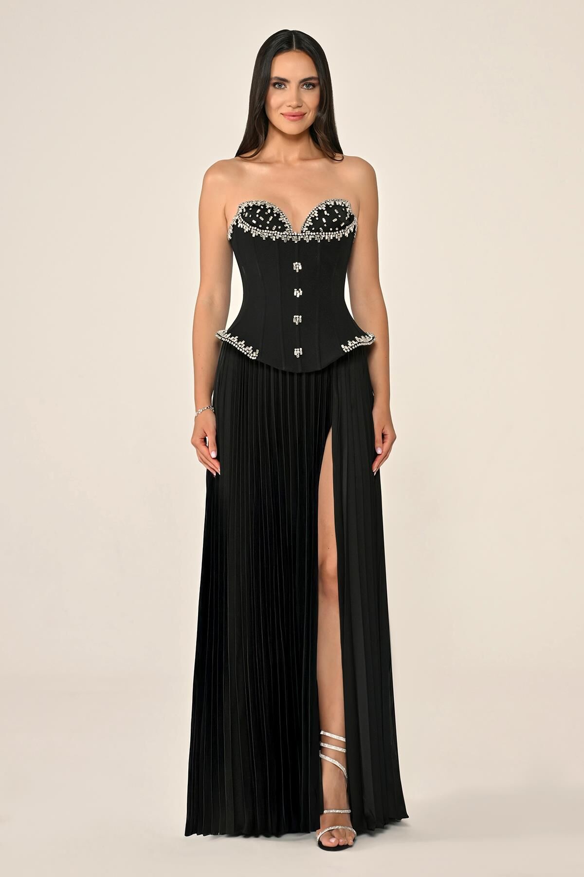 Straplez Taşlı Üst Krep Eteği Saten Pileli Uzun Elbise