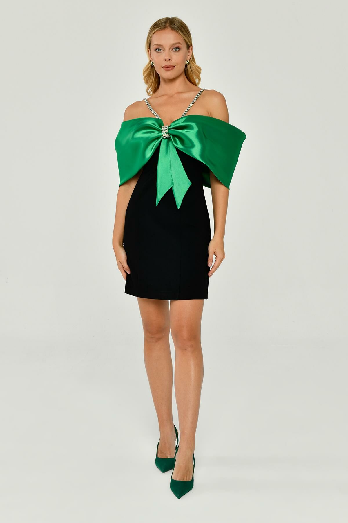 Off Shoulder Short Dress with Ribbon Accessories