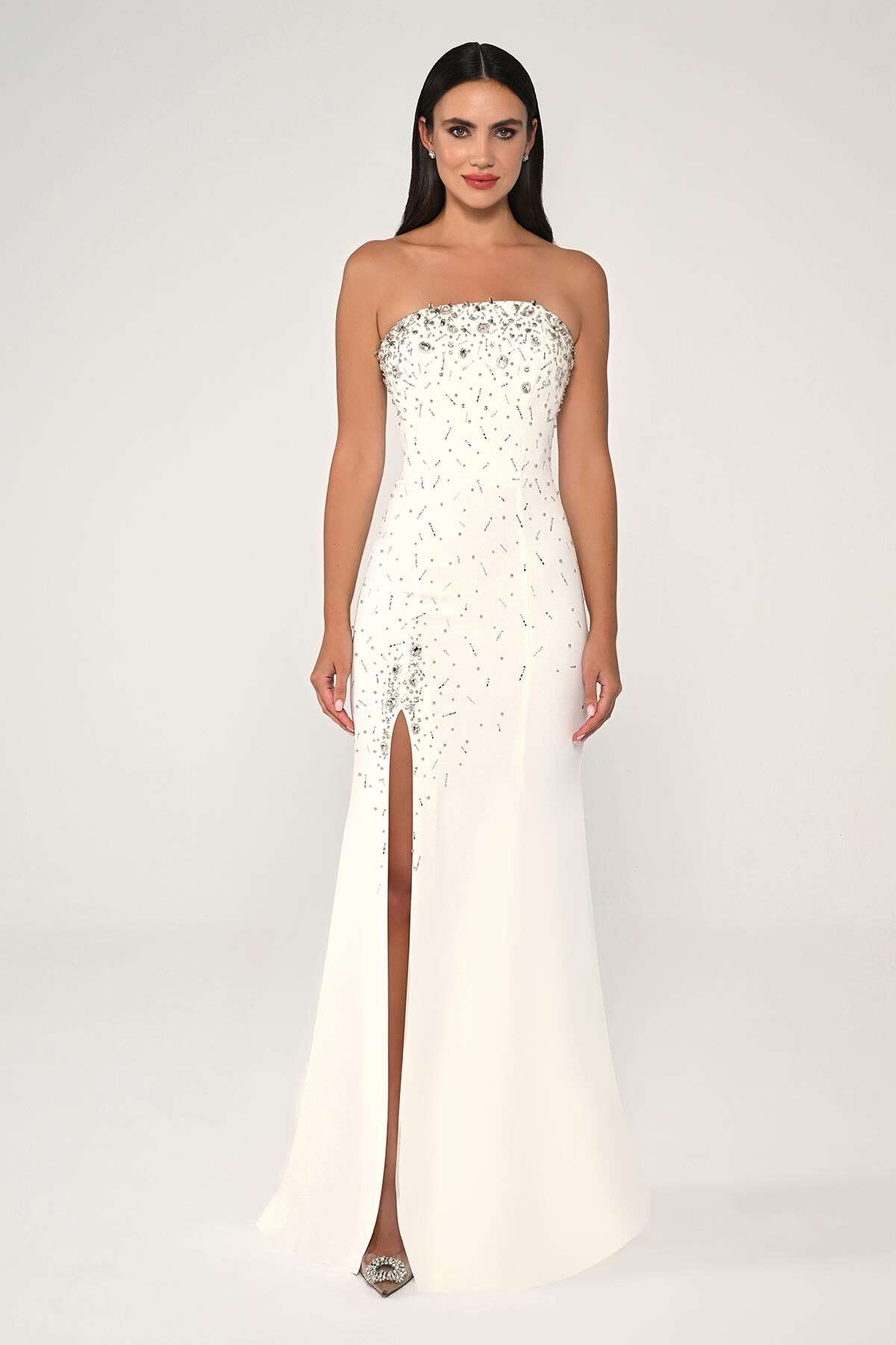 Straplez Taş İşlemeli Krep Uzun Elbise Beyaz - 40