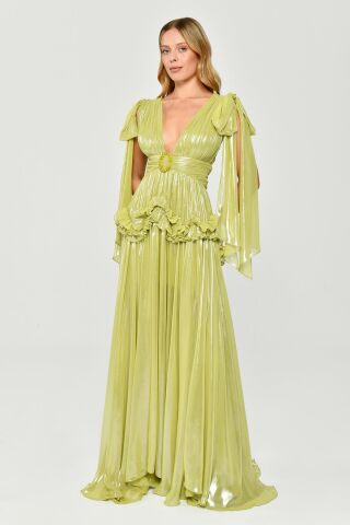 Langes Kleid aus glänzendem Chiffon mit tiefem V-Ausschnitt, Rüschen und Schnallen, APFELGRÜN - 42