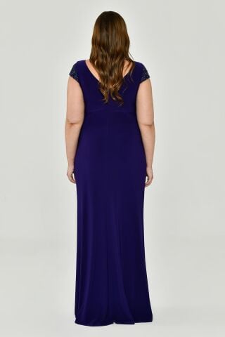 V Yaka Kısa Kollu Beli Aksesuarlı Yırtmaçlı Uzun Elbise KOYU MOR - 48