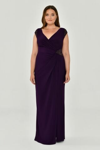 V Yaka Kısa Kollu Beli Aksesuarlı Yırtmaçlı Uzun Elbise Mürdüm - 46