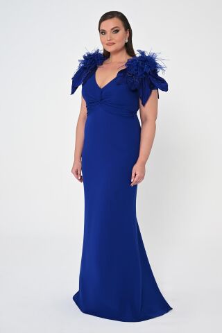 V Yaka Omıuzları Tüy Aksesuarlı Uzun Elbise SAKS - 44