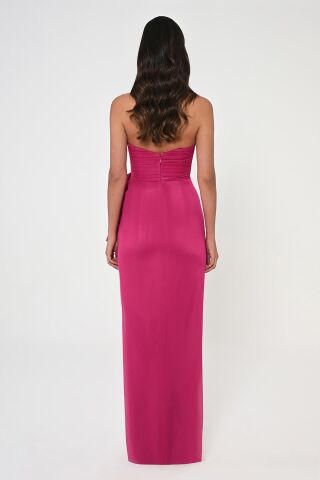 Straplez Üst Pliseli Yandan Yırtmaçlı Şifon Uzun Elbise Fuşya - 36