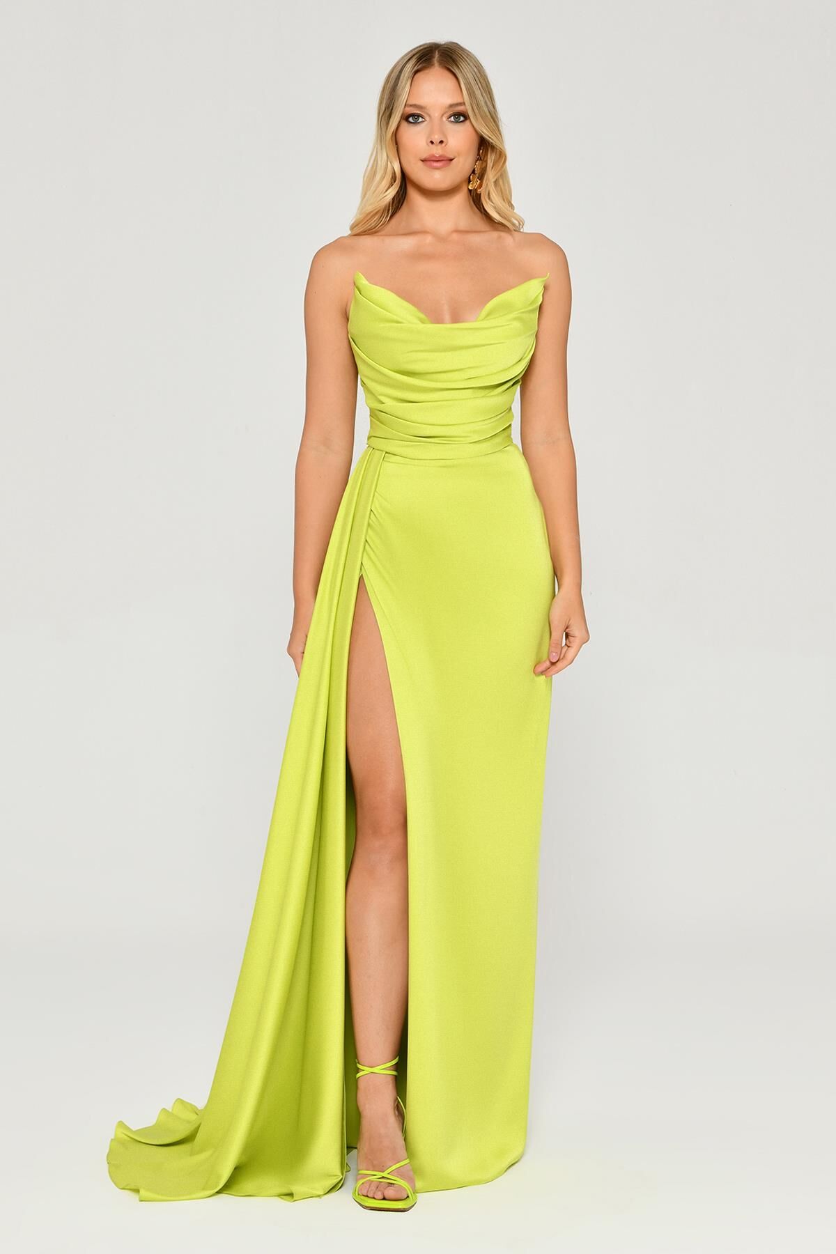 Kayık Yaka Yırtmaçlı Saten Elbise ELMA YEŞİLİ - 40