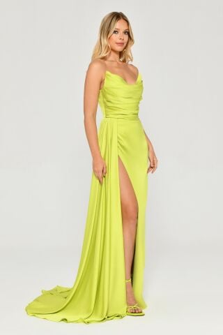 Kayık Yaka Yırtmaçlı Saten Elbise ELMA YEŞİLİ - 40