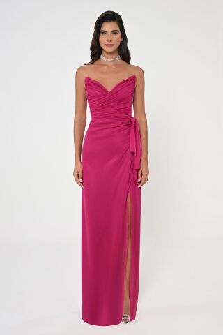 Straplez Üst Pliseli Yandan Yırtmaçlı Şifon Uzun Elbise Fuşya - 44
