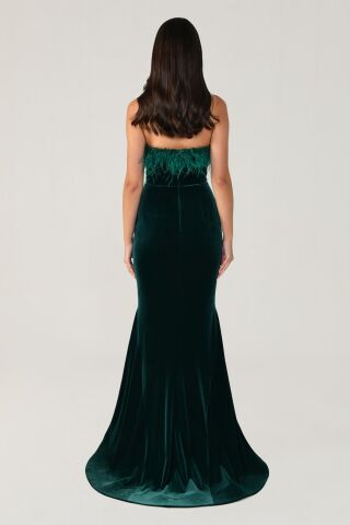 Straplez Üstü Tüylü Asimetrik Kesim  Kadife Uzun Elbise ZÜMRÜT - 44