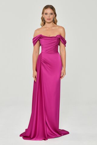 Düşük Omuz Yandan Yırtmaçlı Saten Uzun Elbise Fuşya - 44
