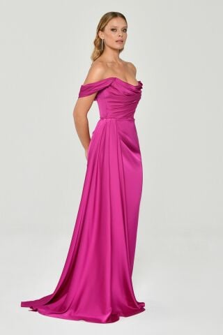 Düşük Omuz Yandan Yırtmaçlı Saten Uzun Elbise Fuşya - 44