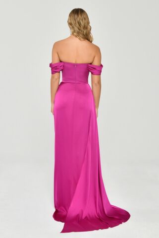 Düşük Omuz Yandan Yırtmaçlı Saten Uzun Elbise Fuşya - 44