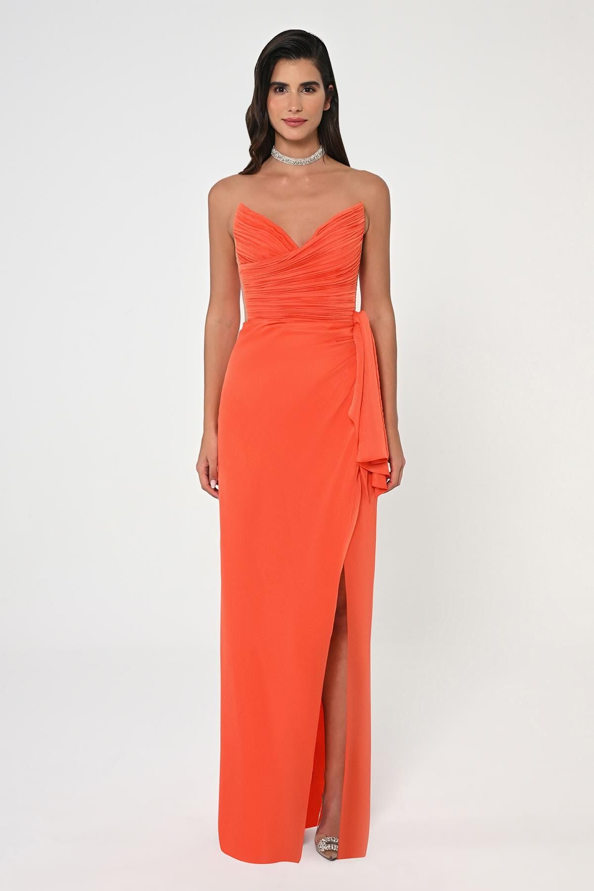 Straplez Üst Pliseli Yandan Yırtmaçlı Şifon Uzun Elbise ORANGE - 38