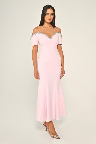 Yakası Taşlı Düşük Kol Krep Midi Elbise Pembe - 38